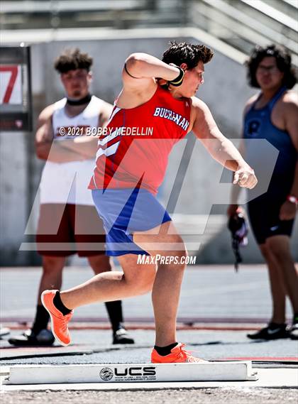 Thumbnail 1 in West Coast Relays photogallery.