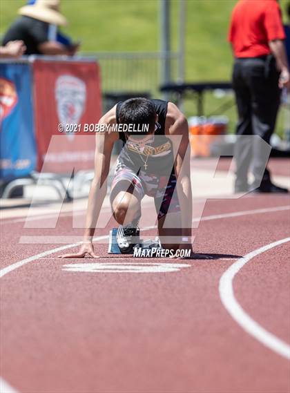 Thumbnail 3 in West Coast Relays photogallery.
