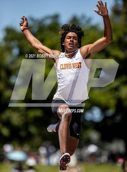 Thumbnail 3 in West Coast Relays photogallery.