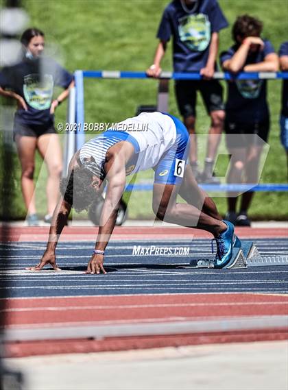 Thumbnail 2 in West Coast Relays photogallery.
