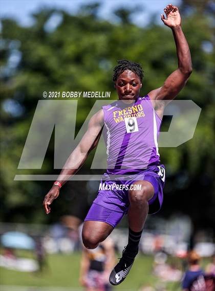 Thumbnail 3 in West Coast Relays photogallery.