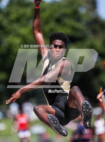 Thumbnail 2 in West Coast Relays photogallery.
