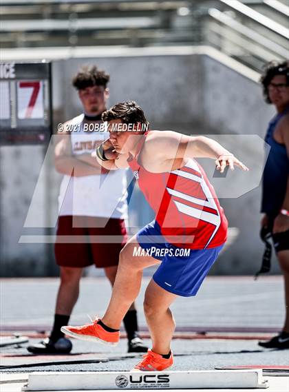 Thumbnail 1 in West Coast Relays photogallery.