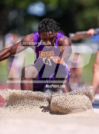 Thumbnail 2 in West Coast Relays photogallery.