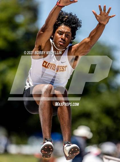 Thumbnail 2 in West Coast Relays photogallery.