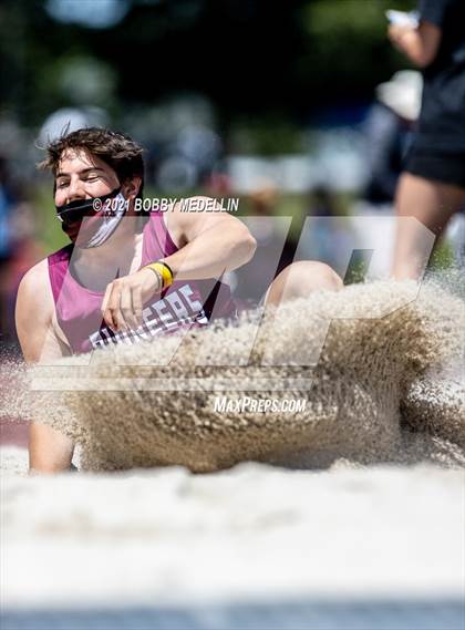 Thumbnail 2 in West Coast Relays photogallery.