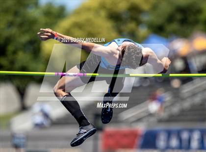 Thumbnail 3 in West Coast Relays photogallery.