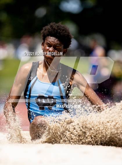 Thumbnail 1 in West Coast Relays photogallery.