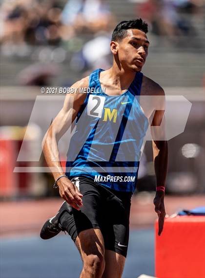 Thumbnail 2 in West Coast Relays photogallery.