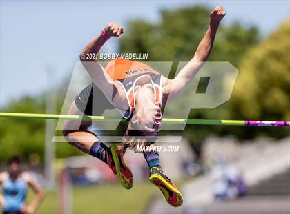 Thumbnail 2 in West Coast Relays photogallery.