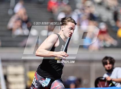 Thumbnail 3 in West Coast Relays photogallery.