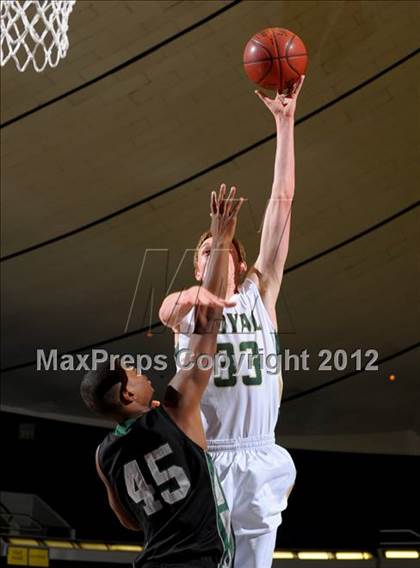 Thumbnail 2 in Royal vs. Inglewood (CIF SS D2AA Final) photogallery.