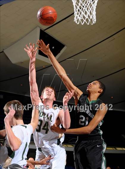 Thumbnail 3 in Royal vs. Inglewood (CIF SS D2AA Final) photogallery.