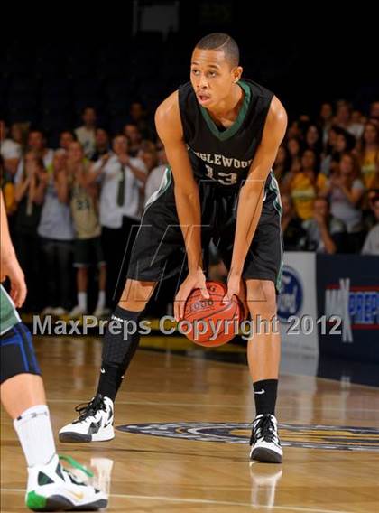 Thumbnail 2 in Royal vs. Inglewood (CIF SS D2AA Final) photogallery.