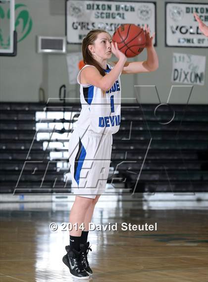 Thumbnail 1 in Roseville vs. Davis (Ram Jam Winter Classic) photogallery.