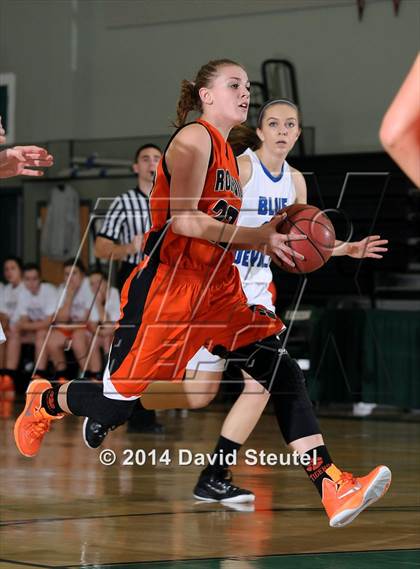 Thumbnail 2 in Roseville vs. Davis (Ram Jam Winter Classic) photogallery.
