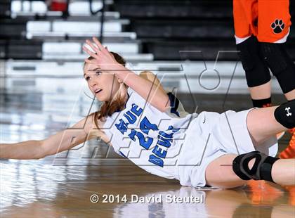 Thumbnail 3 in Roseville vs. Davis (Ram Jam Winter Classic) photogallery.