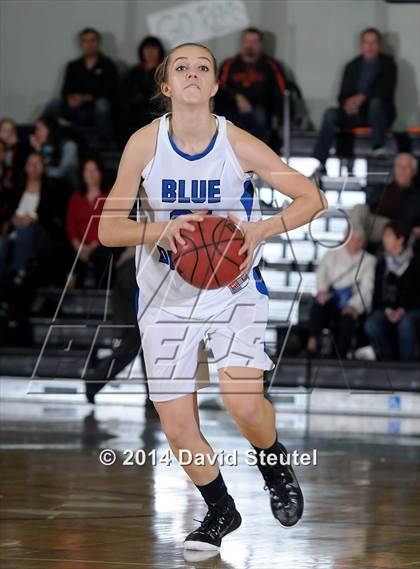 Thumbnail 1 in Roseville vs. Davis (Ram Jam Winter Classic) photogallery.