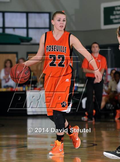 Thumbnail 2 in Roseville vs. Davis (Ram Jam Winter Classic) photogallery.