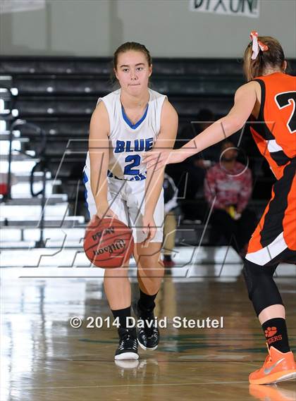 Thumbnail 2 in Roseville vs. Davis (Ram Jam Winter Classic) photogallery.