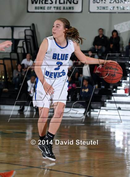 Thumbnail 1 in Roseville vs. Davis (Ram Jam Winter Classic) photogallery.