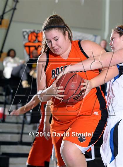 Thumbnail 2 in Roseville vs. Davis (Ram Jam Winter Classic) photogallery.