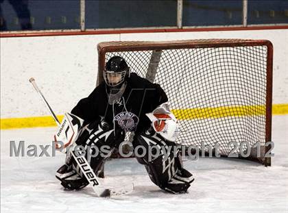 Thumbnail 3 in Marquette vs. Rockwood Summit photogallery.