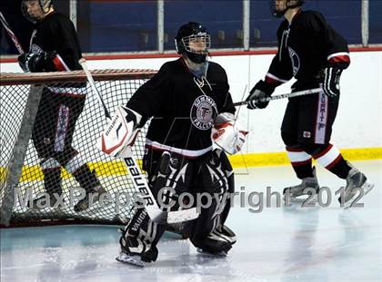 Thumbnail 1 in Marquette vs. Rockwood Summit photogallery.