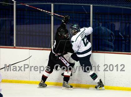 Thumbnail 2 in Marquette vs. Rockwood Summit photogallery.