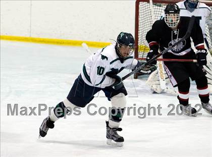 Thumbnail 2 in Marquette vs. Rockwood Summit photogallery.