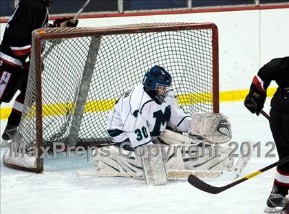 Thumbnail 3 in Marquette vs. Rockwood Summit photogallery.