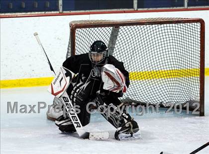Thumbnail 1 in Marquette vs. Rockwood Summit photogallery.