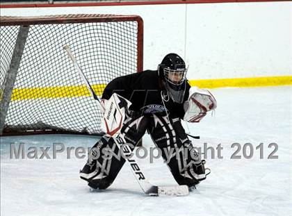Thumbnail 3 in Marquette vs. Rockwood Summit photogallery.