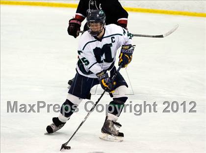 Thumbnail 2 in Marquette vs. Rockwood Summit photogallery.