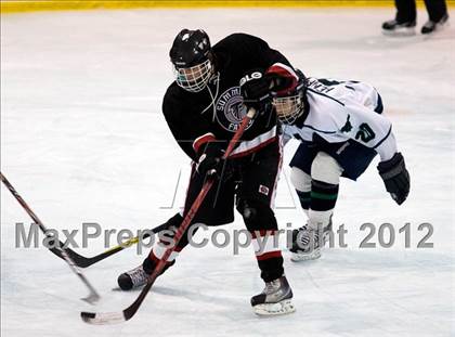 Thumbnail 3 in Marquette vs. Rockwood Summit photogallery.