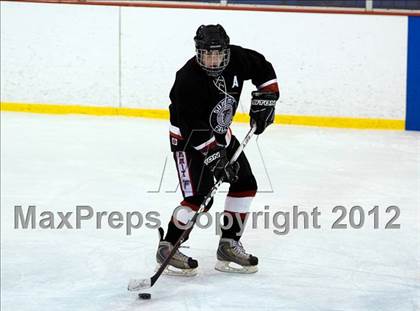 Thumbnail 1 in Marquette vs. Rockwood Summit photogallery.