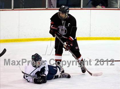 Thumbnail 2 in Marquette vs. Rockwood Summit photogallery.