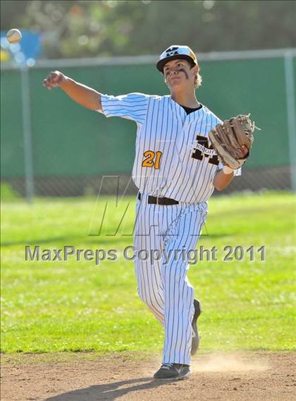 Thumbnail 3 in Bishop Amat @ Bishop Montgomery photogallery.