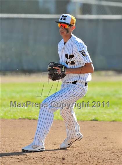 Thumbnail 2 in Bishop Amat @ Bishop Montgomery photogallery.