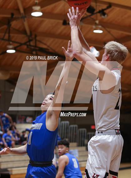 Thumbnail 3 in Lake Travis vs Lehman photogallery.