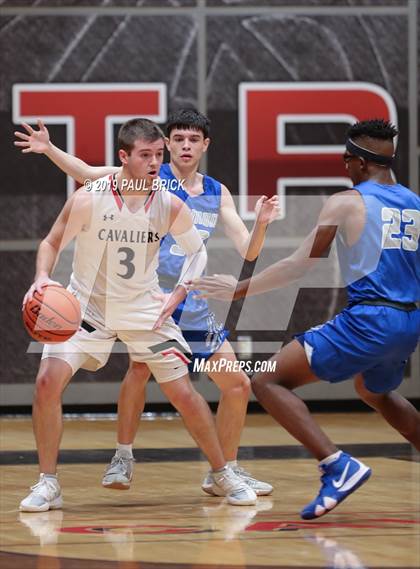 Thumbnail 3 in Lake Travis vs Lehman photogallery.