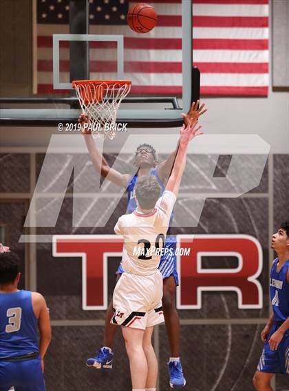 Thumbnail 3 in Lake Travis vs Lehman photogallery.