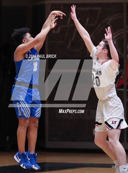 Thumbnail 2 in Lake Travis vs Lehman photogallery.