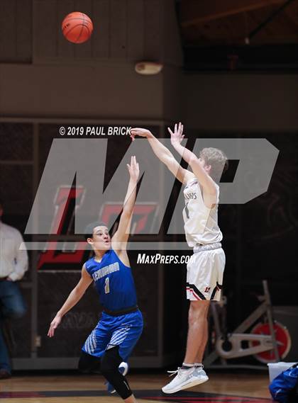 Thumbnail 1 in Lake Travis vs Lehman photogallery.