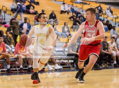 Thumbnail 2 in Hunterdon Central @ North Bergen (Metro Classic) photogallery.