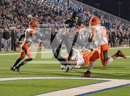 Thumbnail 2 in Burbank @ Harlan (UIL 5A Bi-District Playoff) photogallery.