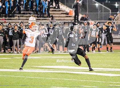 Thumbnail 2 in Burbank @ Harlan (UIL 5A Bi-District Playoff) photogallery.