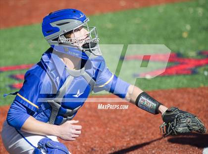 Thumbnail 2 in St. Paul's vs E.D. White (Michael Robertson Memorial Tournament) photogallery.