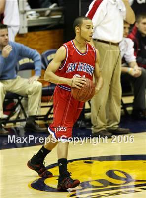 Thumbnail 3 in San Leandro vs Monte Vista (Salesian-Pinole Valley Holiday Classic) photogallery.