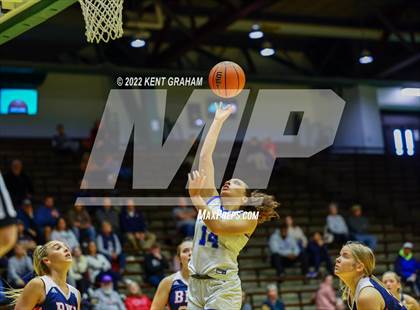 Thumbnail 2 in Mishawaka Marian vs Bedford (North Lawrence Hall of Fame Classic) photogallery.